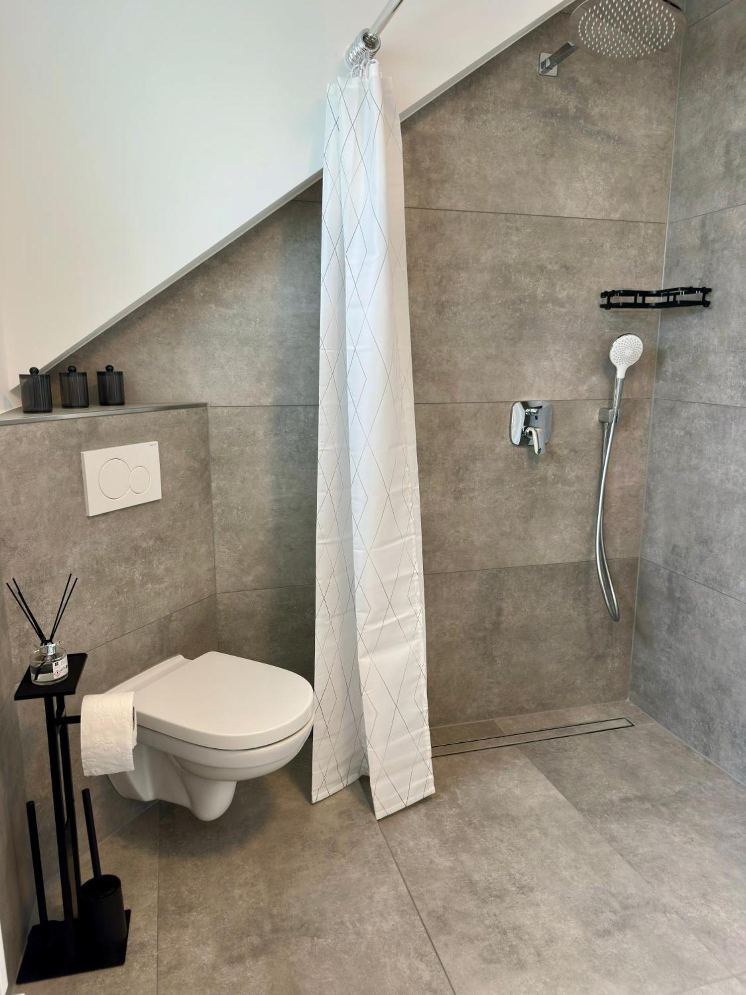 Zentrale Wohnung 6 - Kostenloser Parkplatz - Hdz - Bali Therme - Gop باد اوينهاوسن المظهر الخارجي الصورة